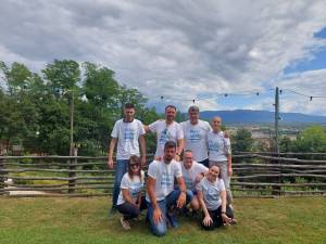 9e735842 A169 403b A000 7125e736dd84 300x225